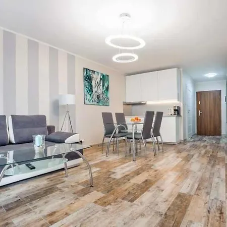 Quiet Appartamento Kołobrzeg